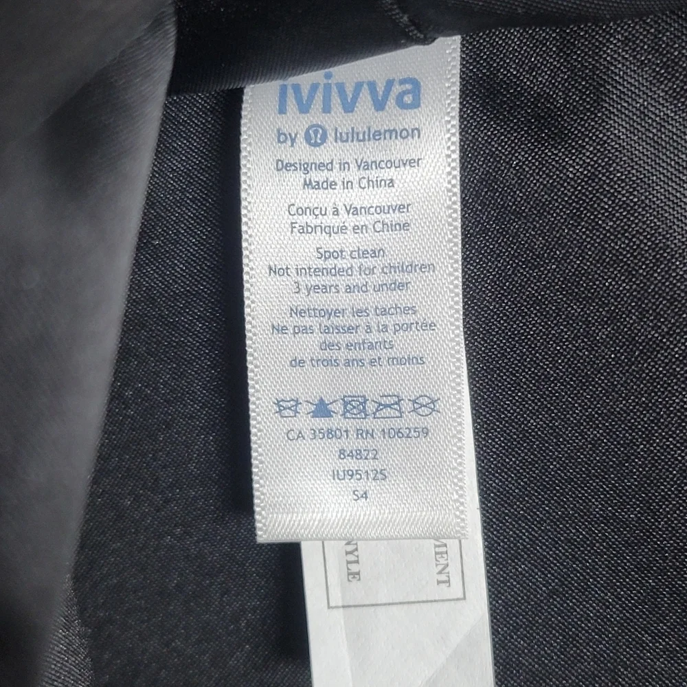 Ivivva By Lululemon Toiletry Bag.